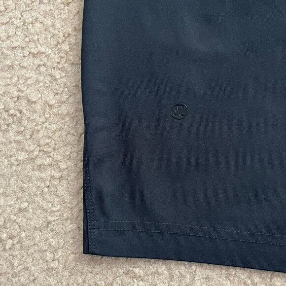 Lululemon Mens Commission Chino Shorts 10" Dark Gray Size 30 - Picture 4 of 7